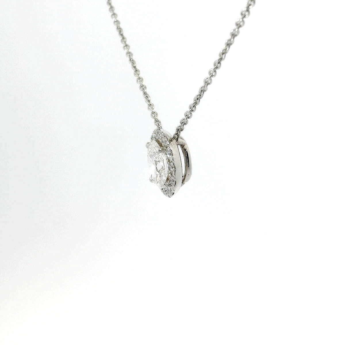 Girocollo Dreams in oro bianco con diamante Lab-Grown taglio ovale e diamanti Lab-Grown taglio brillante, 1,68 carati.