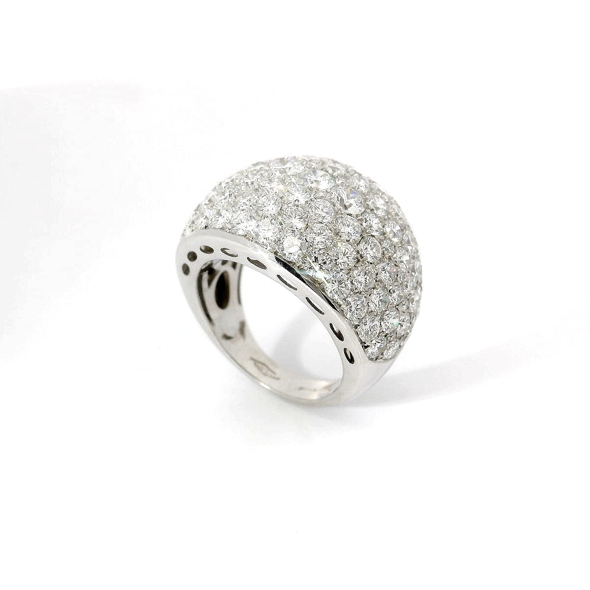 Fascia in oro bianco e diamanti Lab-Grown taglio brillante, 5,39 carati.