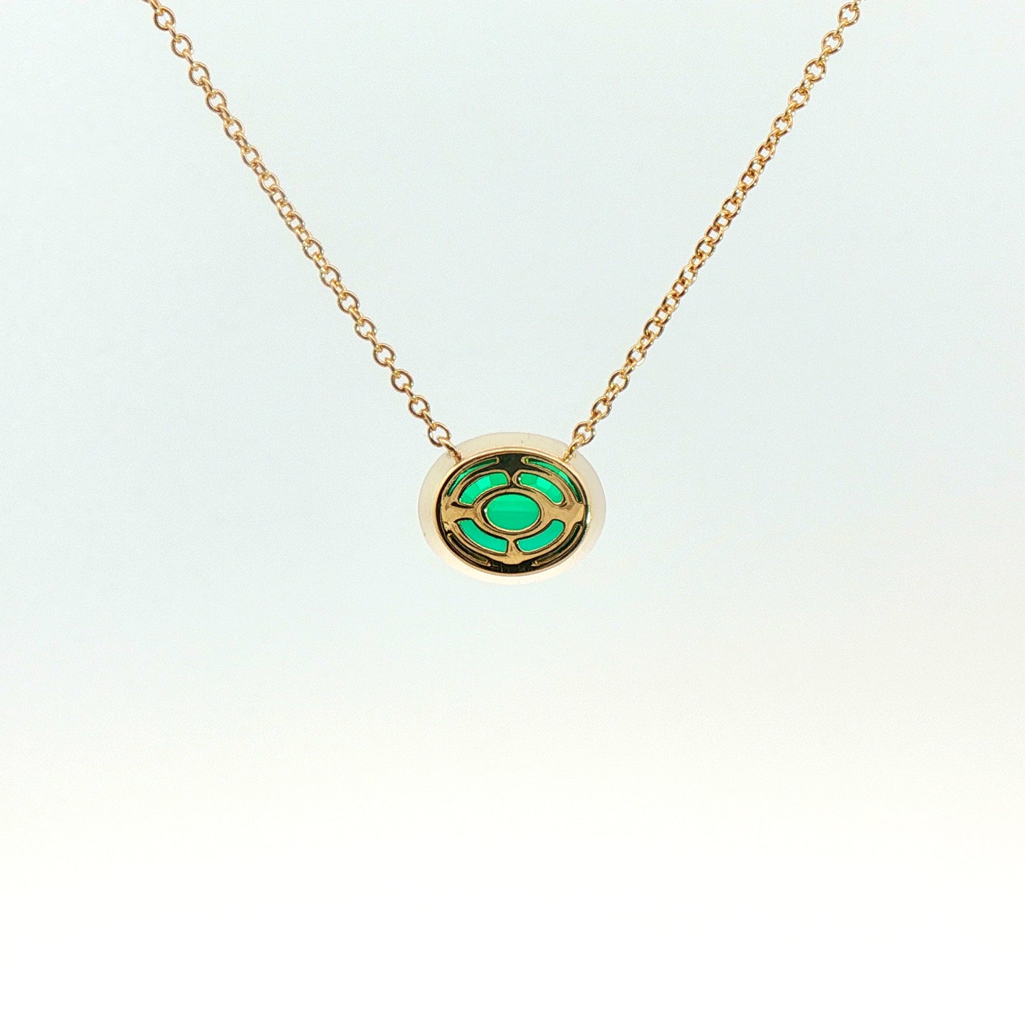 Girocollo Aurea in oro giallo con smeraldo lab-Grown taglio ovale, 1,88 carati.