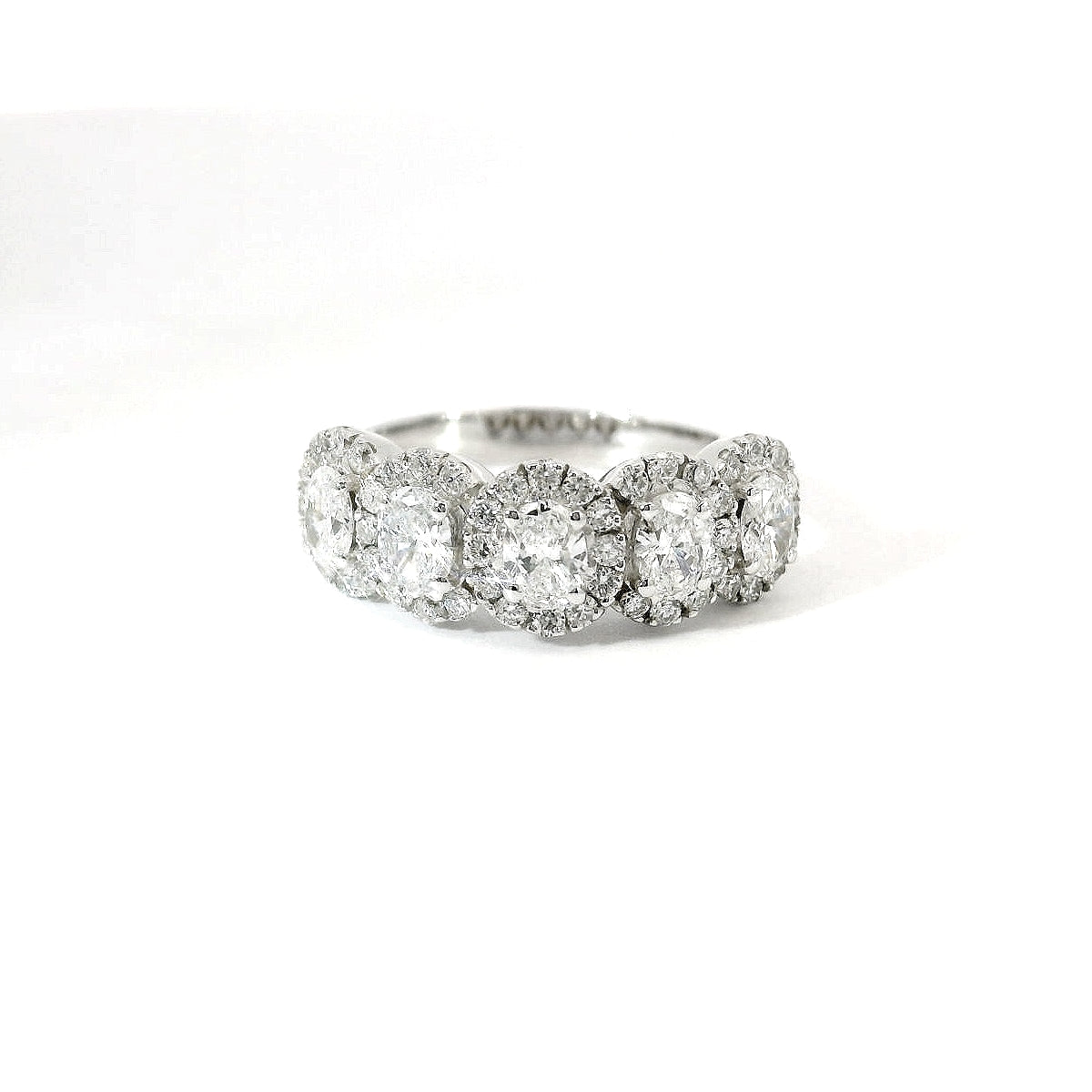 White gold band with 5 brilliant-cut lab-grown diamonds, 2.10 carats.