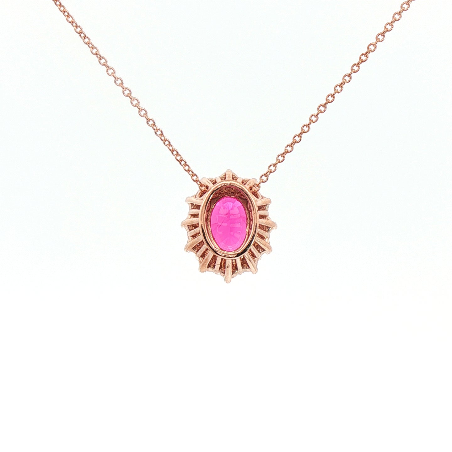 Girocollo in oro rosa con zaffiro rosa Lab-Grown taglio ovale e diamanti Lab-Grown taglio brillante.