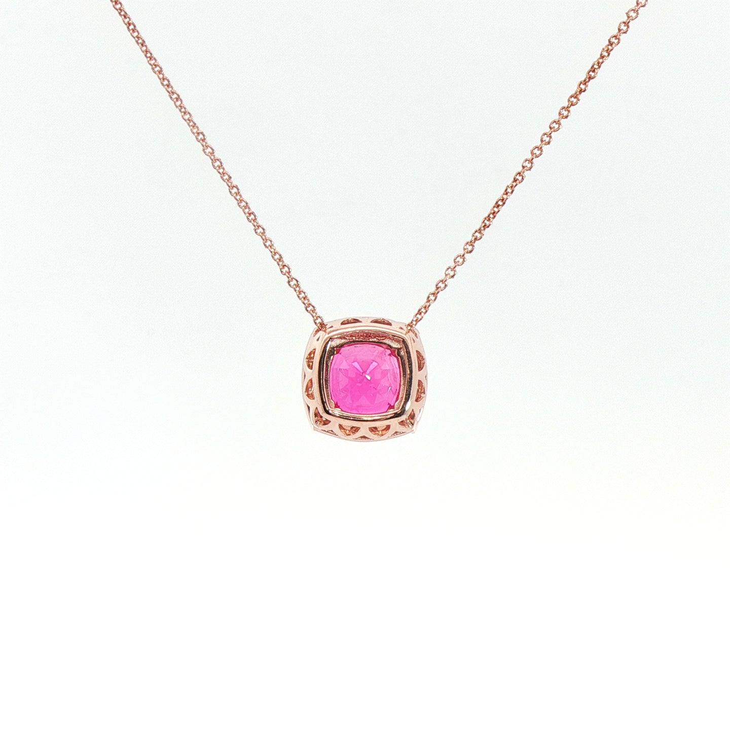 Girocollo in oro rosa con zaffiro rosa Lab-Grown taglio cuscino e diamanti Lab_grown taglio brillante.