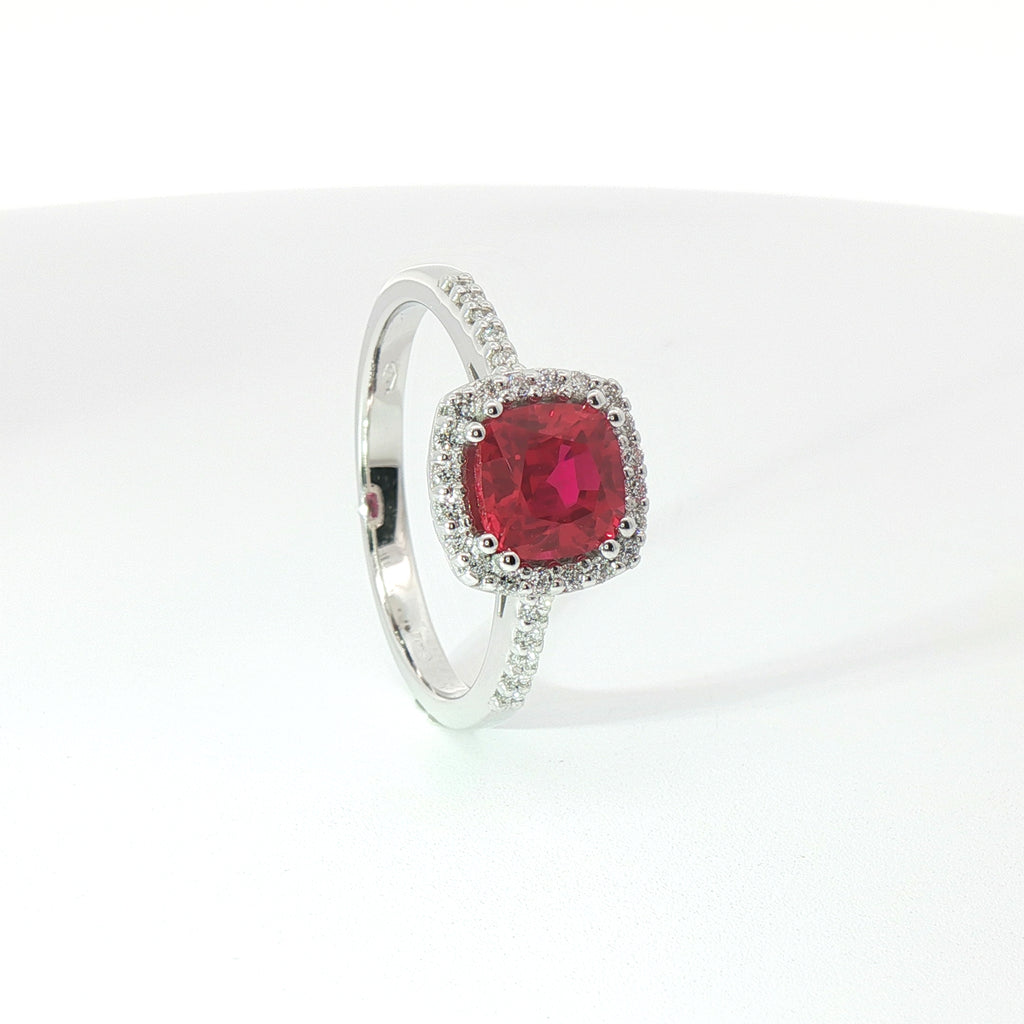 Anello Cushion Halo