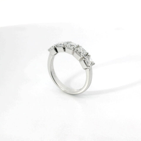 Fedina Bubble in oro bianco e diamanti lab-grown taglio asscher, 1,32 carati.