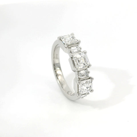 Fedina Bubble in oro bianco con diamanti lab-grown taglio asscher, 1,98 carati.