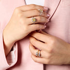 Anello Dreams cuscino fancy color in oro bianco con diamanti lab-grown taglio brillante, 2,58 carati.