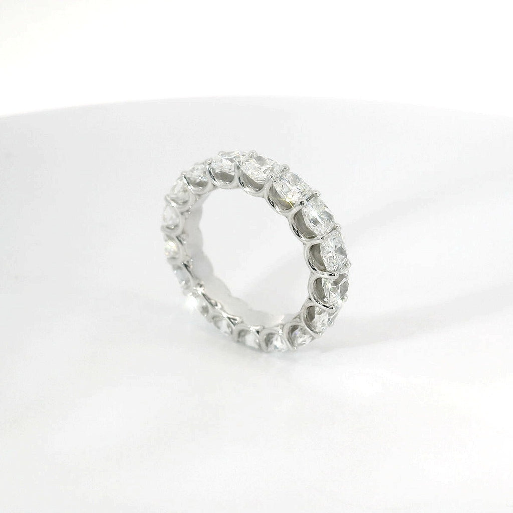 Eternity Cushion Line
