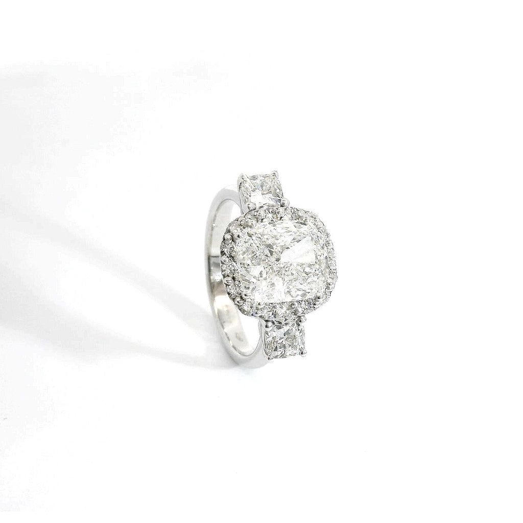 Anello Cushion Majesty