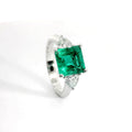 Anello Asscher Trillion Wings