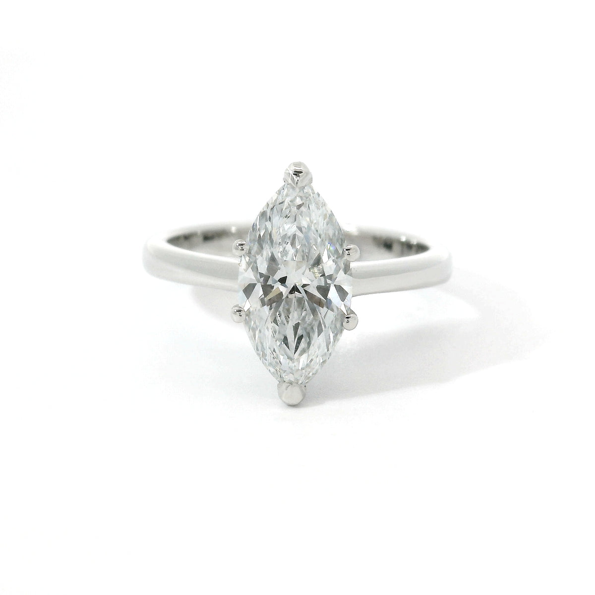 Solitario con diamante lab-grown taglio marquise, 2,04 carati.