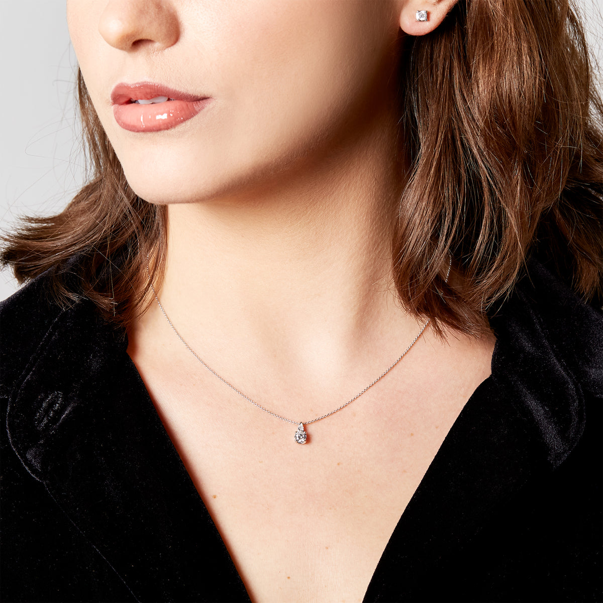 White gold stud earrings with brilliant-cut lab-grown diamonds, 0.41 carats.