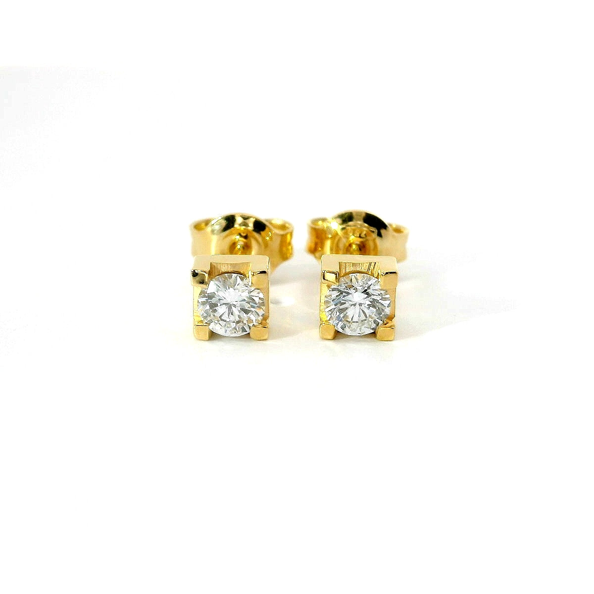 Orecchini punto luce in oro giallo e diamanti lab-grown taglio brillante, 0,41 carati.