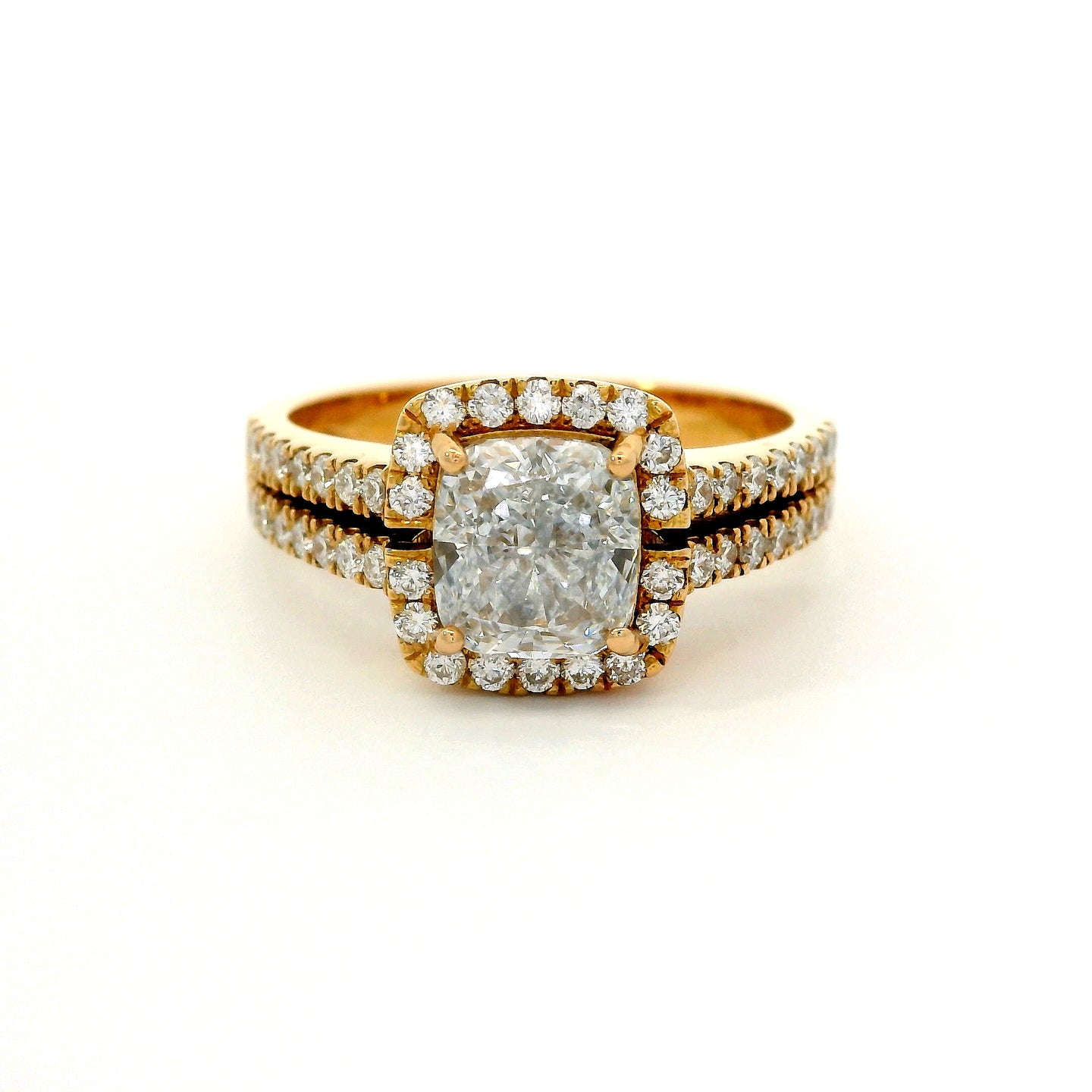 Anello Fancy in oro rosa con diamanti lab-grown taglio cuscino e brillante, 2,03 carati.