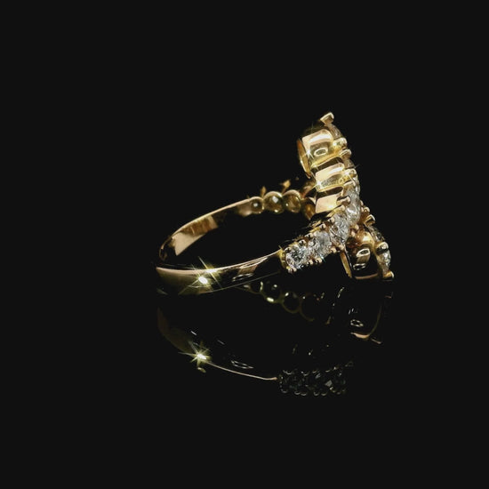 Anello a gradazione contrariè aperto in oro rosa con diamanti lab-grown taglio brillante, 2,82 carati.