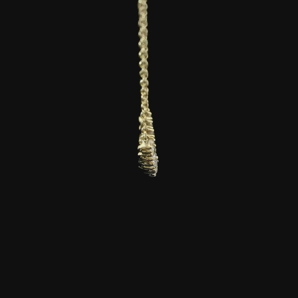 Yellow gold choker with brilliant-cut lab-grown diamonds, 0.90 carats.