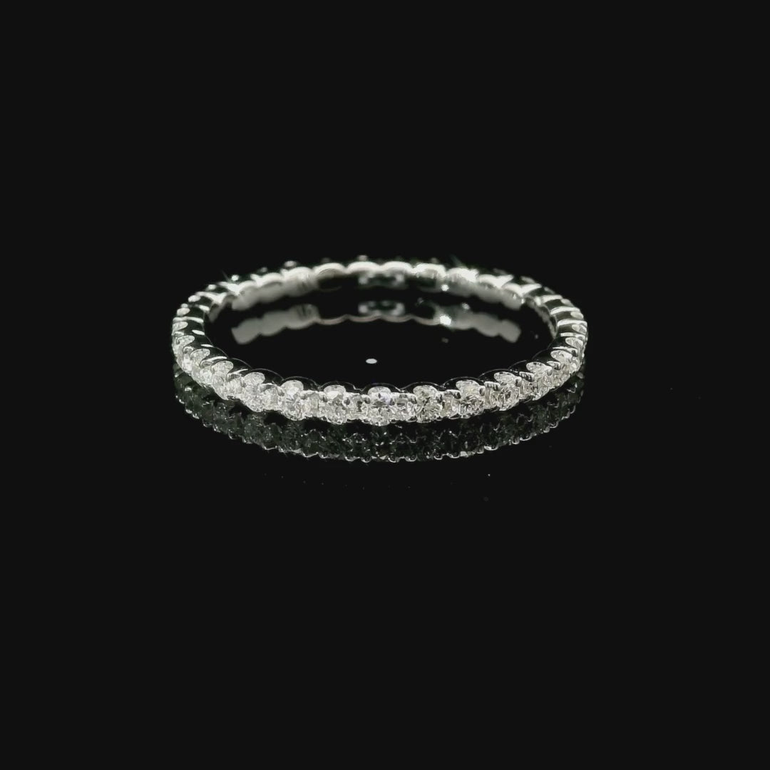 Eternity in oro bianco e diamanti lab-grown taglio brillante, 0,45 carati.