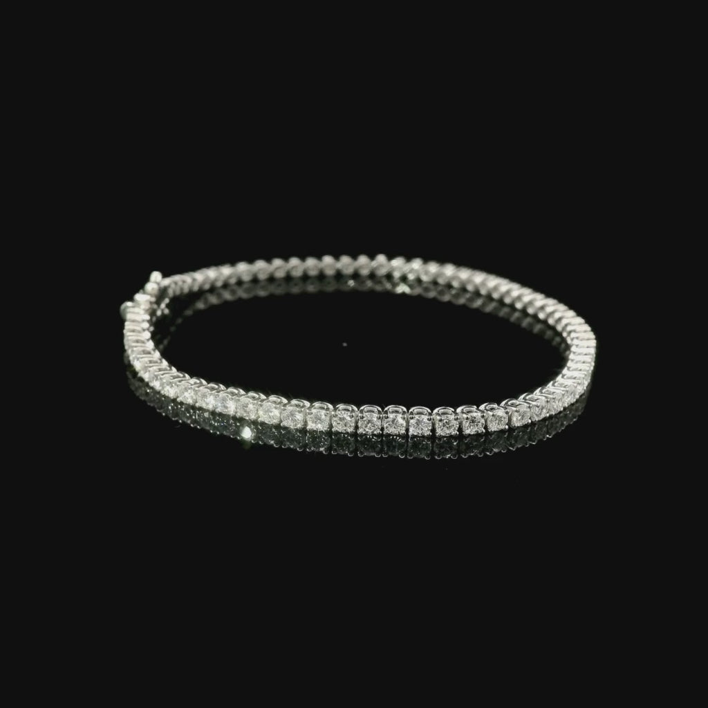 White gold wire tennis bracelet with brilliant-cut lab-grown diamonds, 5.54 carats.