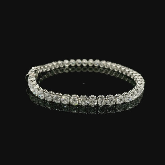 Bracciale Tennis a filo in oro bianco con diamanti lab-grown taglio brillante, 9,27 carati.