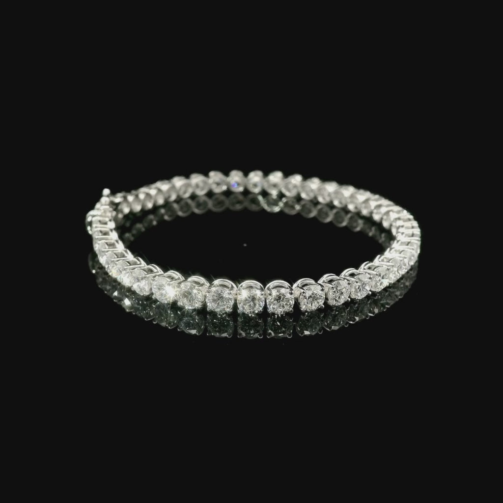 White gold wire tennis bracelet with brilliant-cut lab-grown diamonds, 5.54 carats.