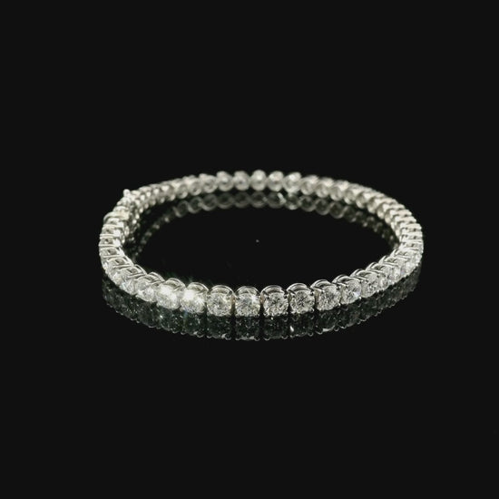 Bracciale Tennis a filo in oro bianco con diamanti lab-grown taglio brillante, 8,60 carati.