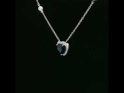 Girocollo in oro bianco con Zaffiro Lab-Grown taglio cuore e diamanti Lab-Grown taglio brillante.