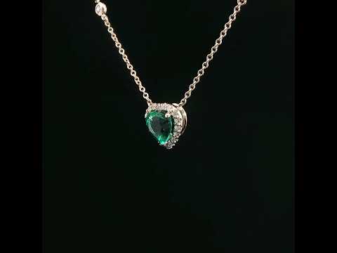 Girocollo in oro rosa con smeraldo Lab-Grown taglio cuore e diamanti Lab-Grown taglio brillante.