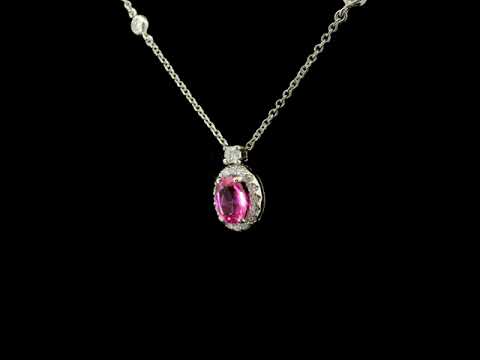 Girocollo in oro bianco con zaffiro Lab-Grown e diamanti Lab-Grown taglio brillante.