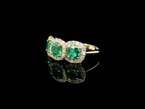 Anello in oro giallo con smeraldi Lab-grown e diamanti Lab-Grown taglio brillante.