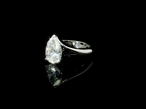 Solitario in oro Bianco e Diamante Lab-grown taglio goccia, 1,80 carati.