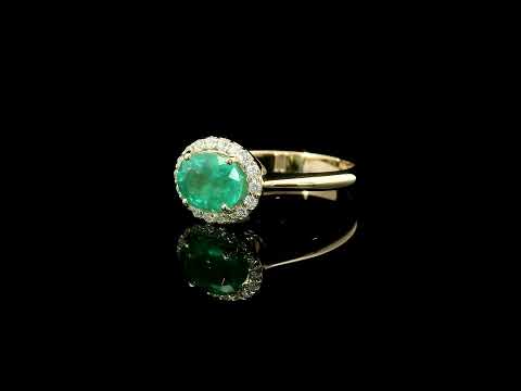 Anello in oro giallo con smeraldo Lab-Grown e diamanti Lab-Grown taglio brillante.