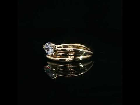 Solitario in oro giallo con diamante Lab-Grown taglio goccia, 1,04 carati.