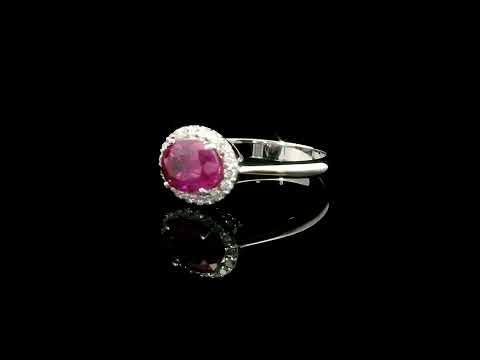 Anello in oro bianco con zaffiro rosa Lab-Grown e diamanti Lab-Grown taglio brillante.