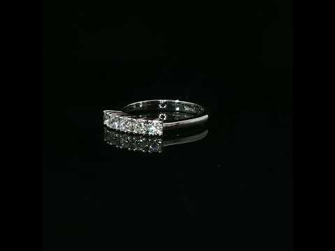 Fedina in oro bianco con diamanti Lab-Grown taglio brillante, 0,47 carati.