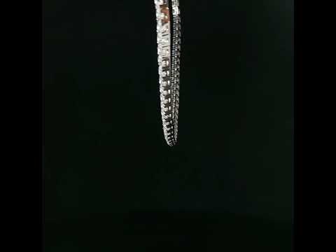 Girocollo tennis in oro bianco con diamanti Lab-Grown taglio brillante, 21,28 carati.