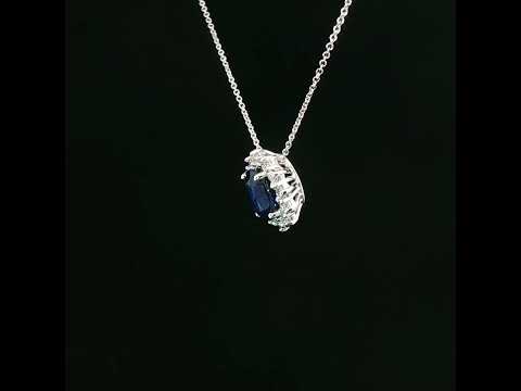 Girocollo in oro bianco con zaffiro Lab-Grown taglio ovale e diamanti Lab-Grown taglio brillante.