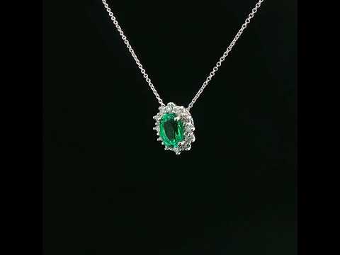Girocollo in oro bianco con smeraldo Lab-Grown taglio ovale e diamanti Lab-Grown taglio brillante.