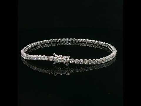 Bracciale tennis in oro bianco con diamanti Lab-Grown taglio brillante, 2,79 carati.