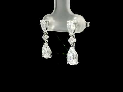 Orecchini pendenti in oro bianco e diamanti Lab-grown taglio Goccia e Brillante, 2,29 carati.