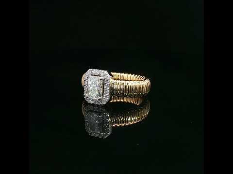 Anello Queen Radiant