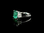 Anello Emerald Cushion Wings