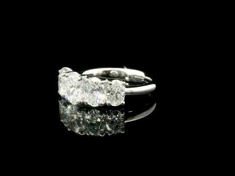 Fedina in oro bianco con diamanti Lab-Grown taglio ovale, 2,32 carati.