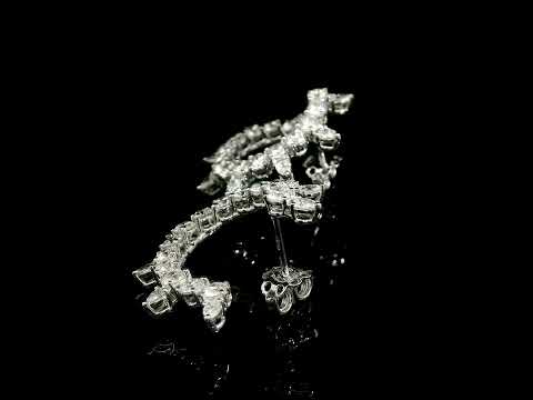 Orecchini a cerchio aperto  in oro bianco con diamanti lab-grown taglio brillante e taglio goccia, 4,72 carati.