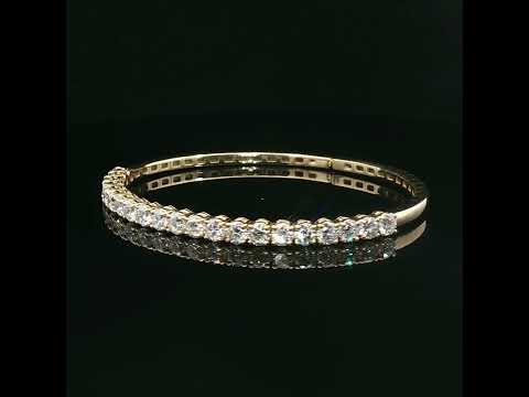 Bracciale rigido in oro giallo con diamanti Lab-Grown taglio brillante, 4,28 carati.