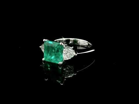 Anello Asscher Trillion Wings