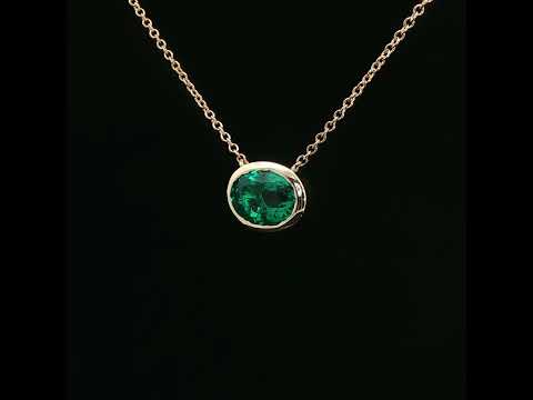 Girocollo Aurea in oro giallo con smeraldo lab-Grown taglio ovale, 1,88 carati.