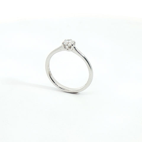 Solitaire in white gold with brilliant-cut lab-grown diamond, 0.26 carats.